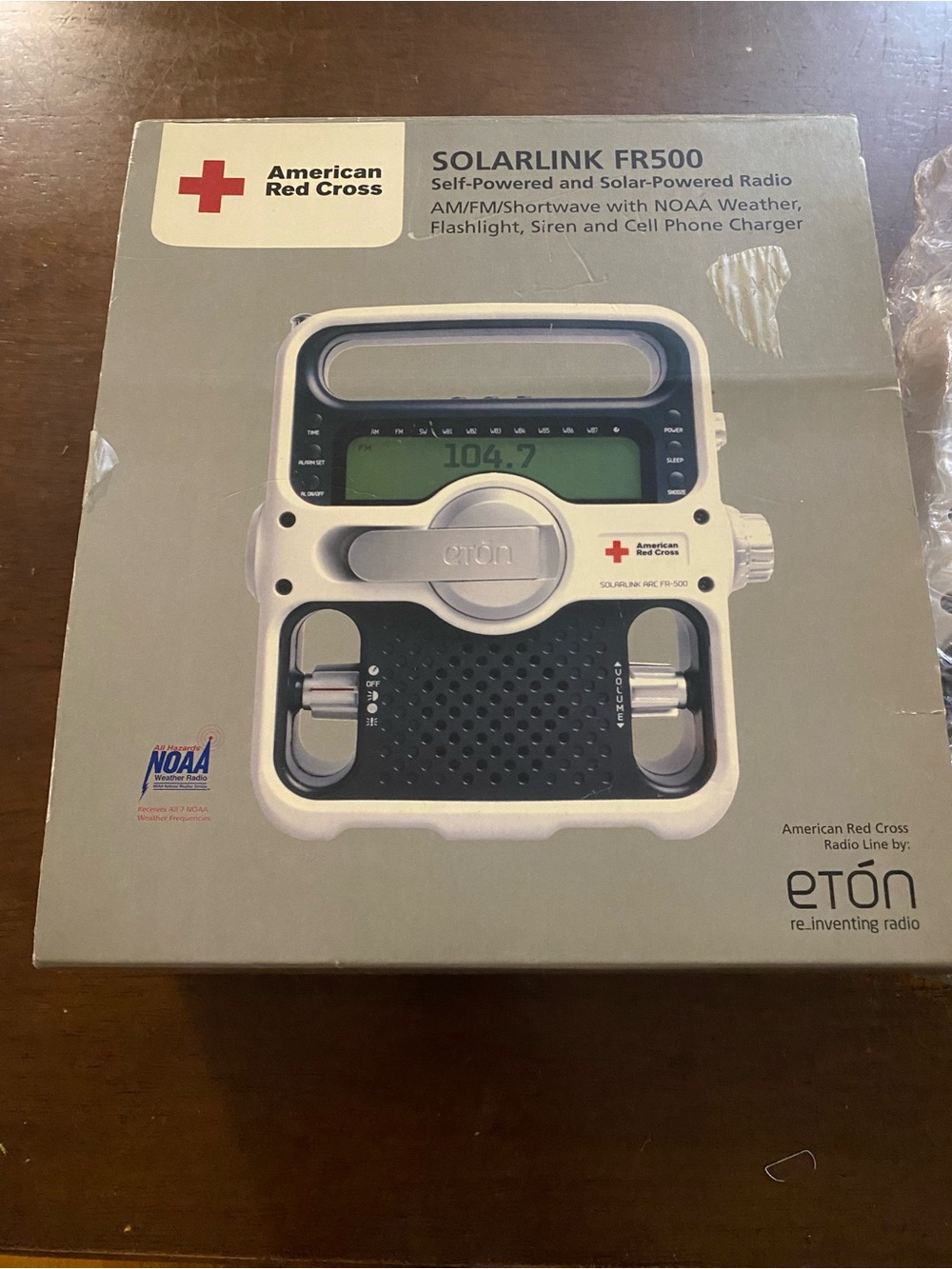 Eton American Red Cross SolarLink FR500 White/Silver Emergency Radio